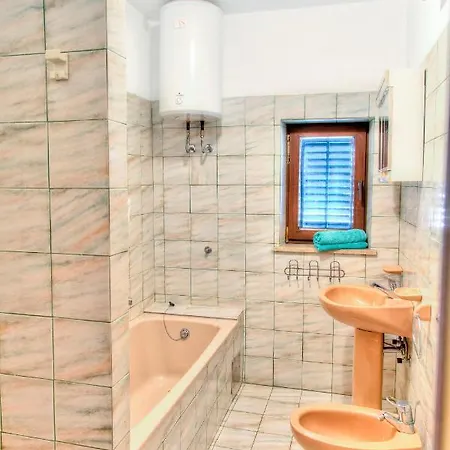 Apartmani Tijano Krnica